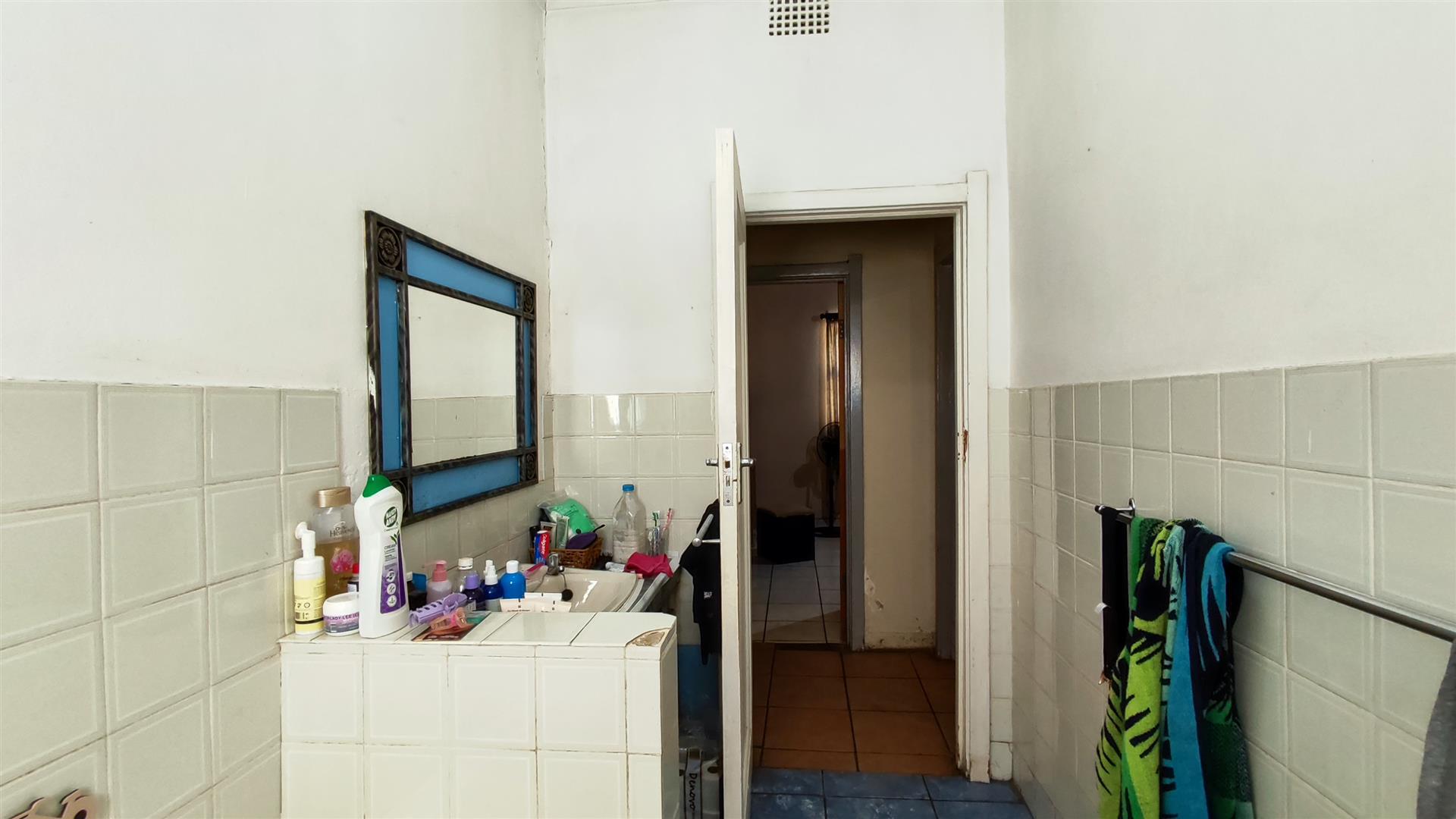 Bathroom 1 - 7 square meters of property in Brakpan