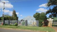 Front View of property in Greenhills