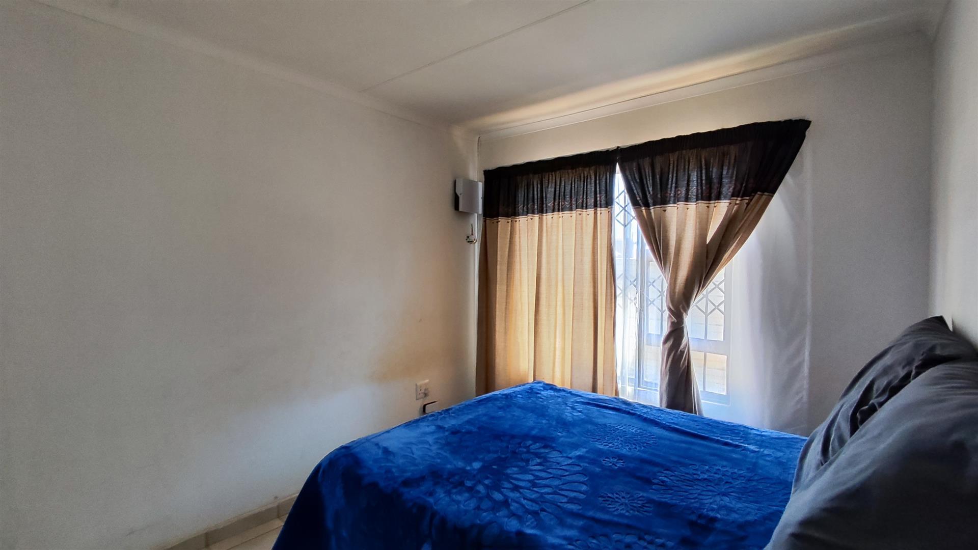 Main Bedroom - 11 square meters of property in Benoni AH