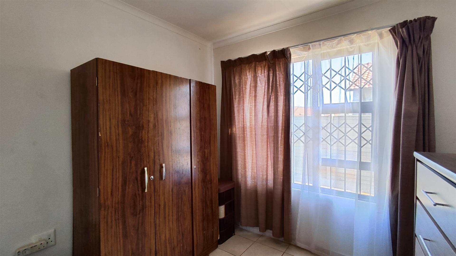 Bed Room 2 - 7 square meters of property in Benoni AH