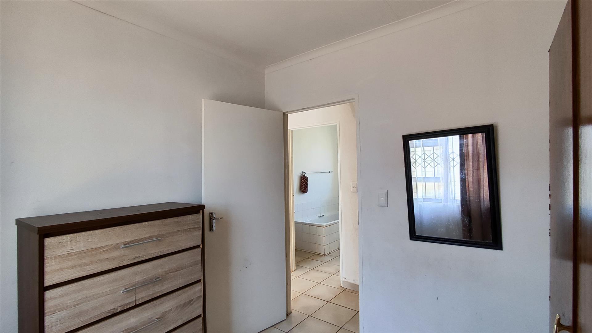 Bed Room 2 - 7 square meters of property in Benoni AH