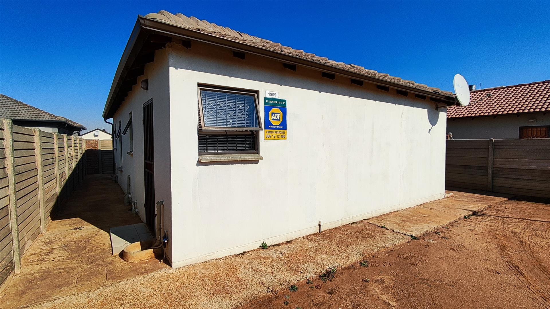 Front View of property in Benoni AH