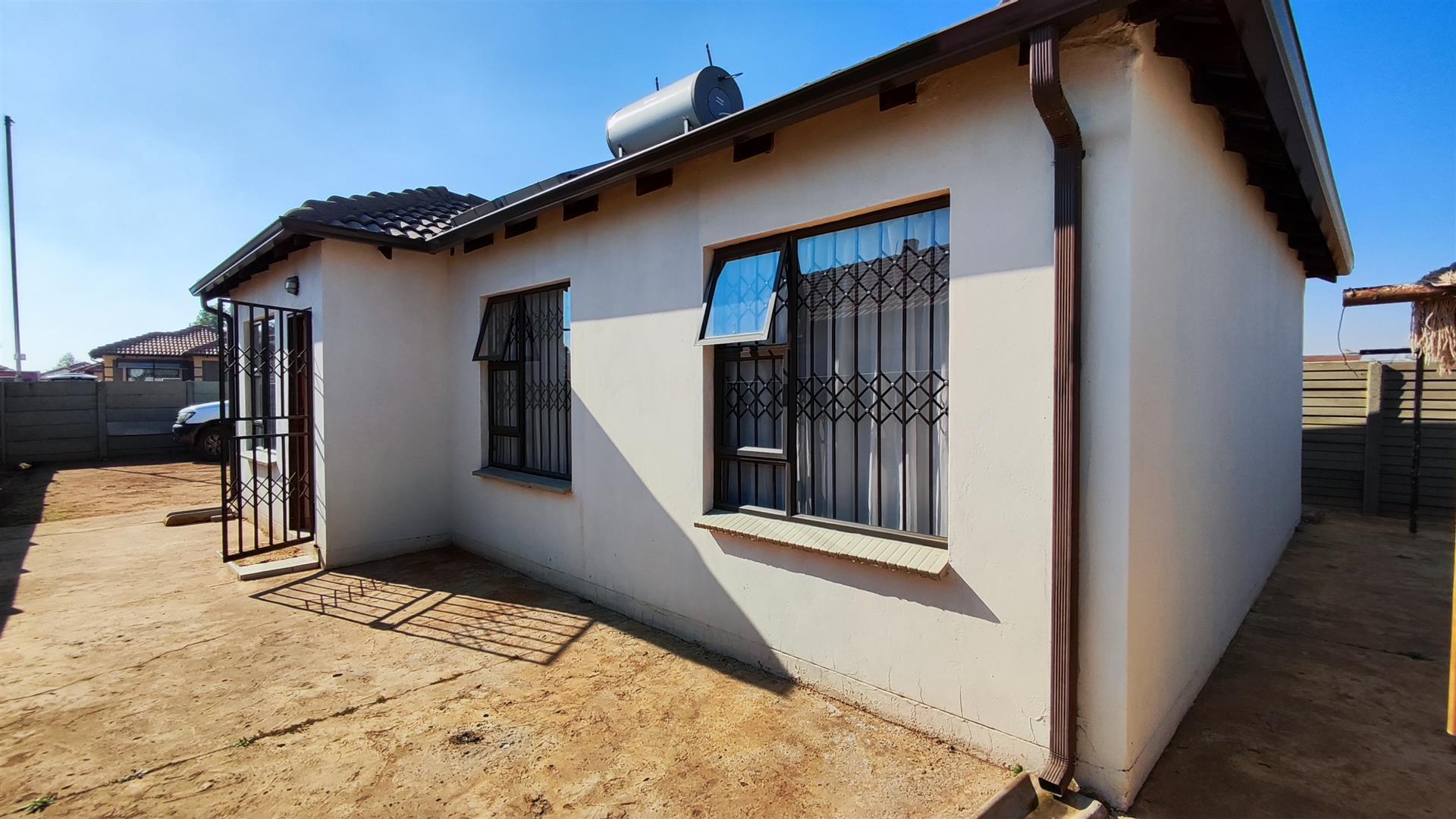 Backyard of property in Benoni AH