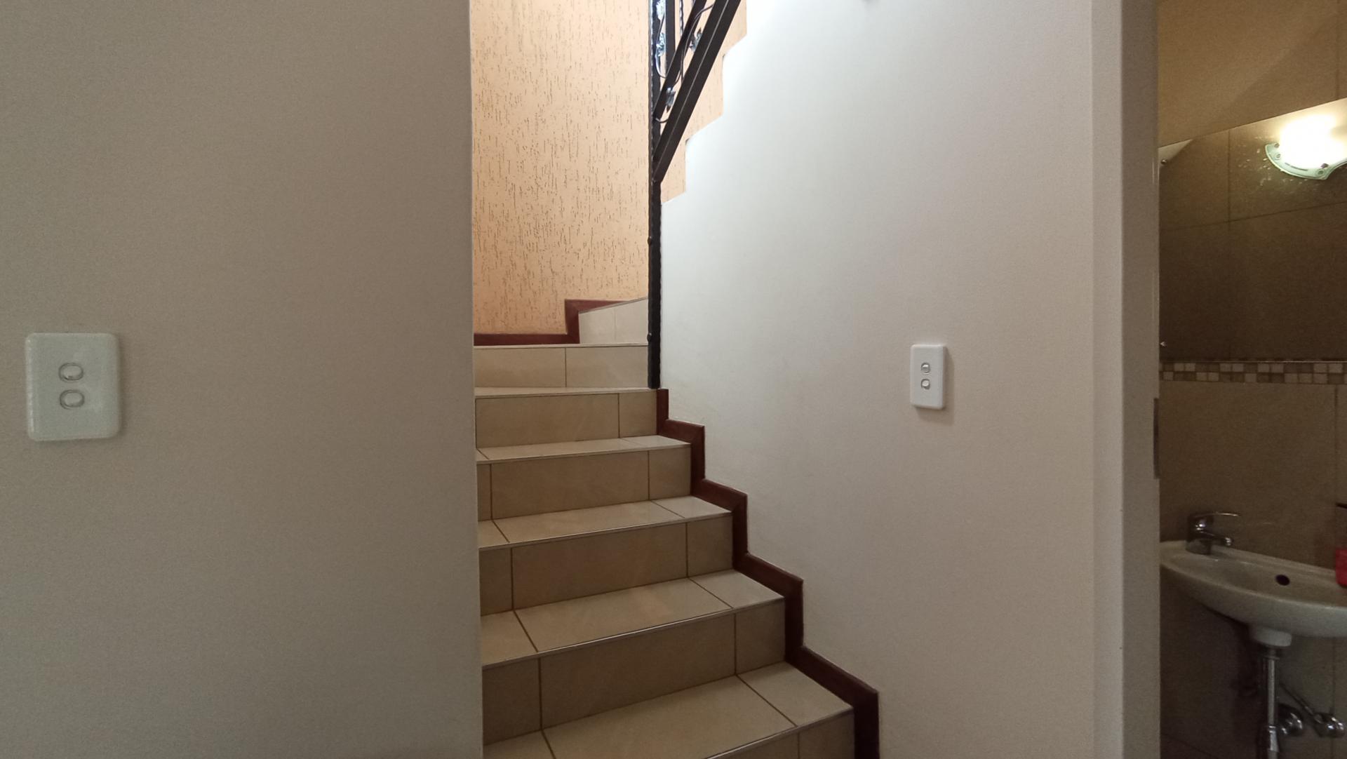 Spaces - 22 square meters of property in Montana