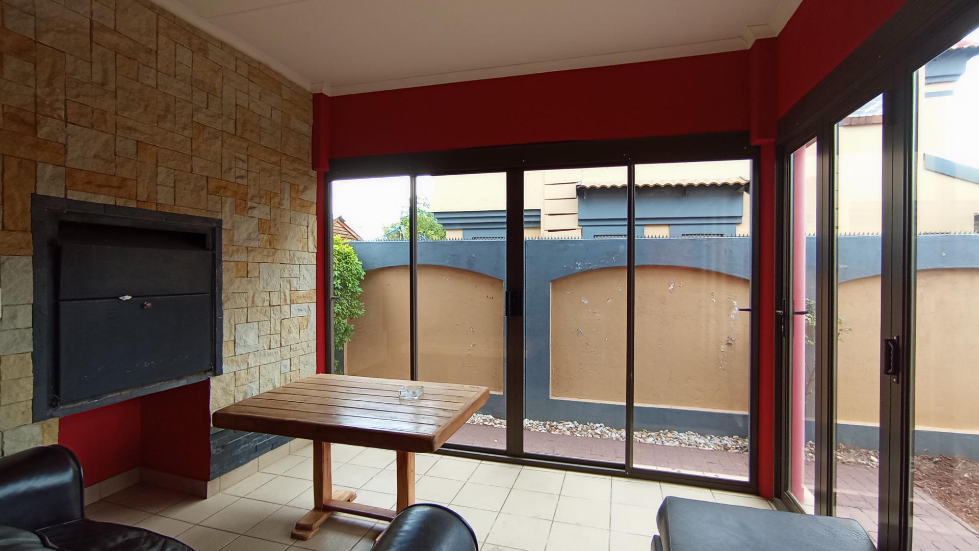 Patio - 14 square meters of property in Montana