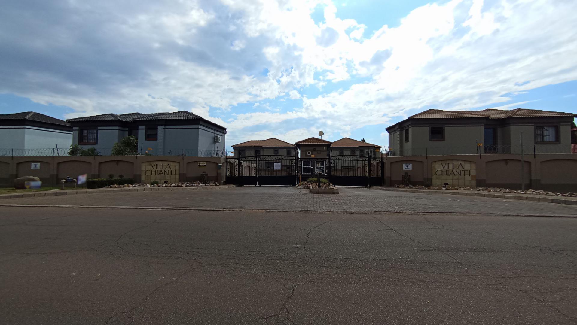 Front View of property in Montana
