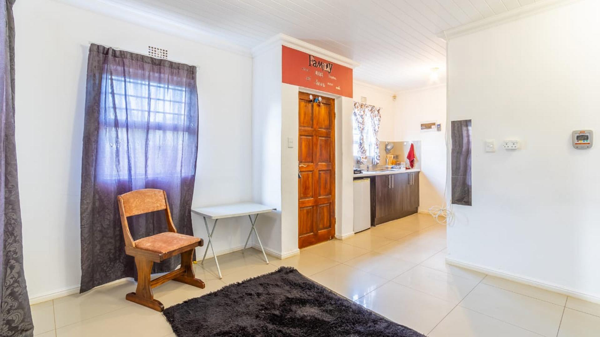 Lounges of property in Paarl