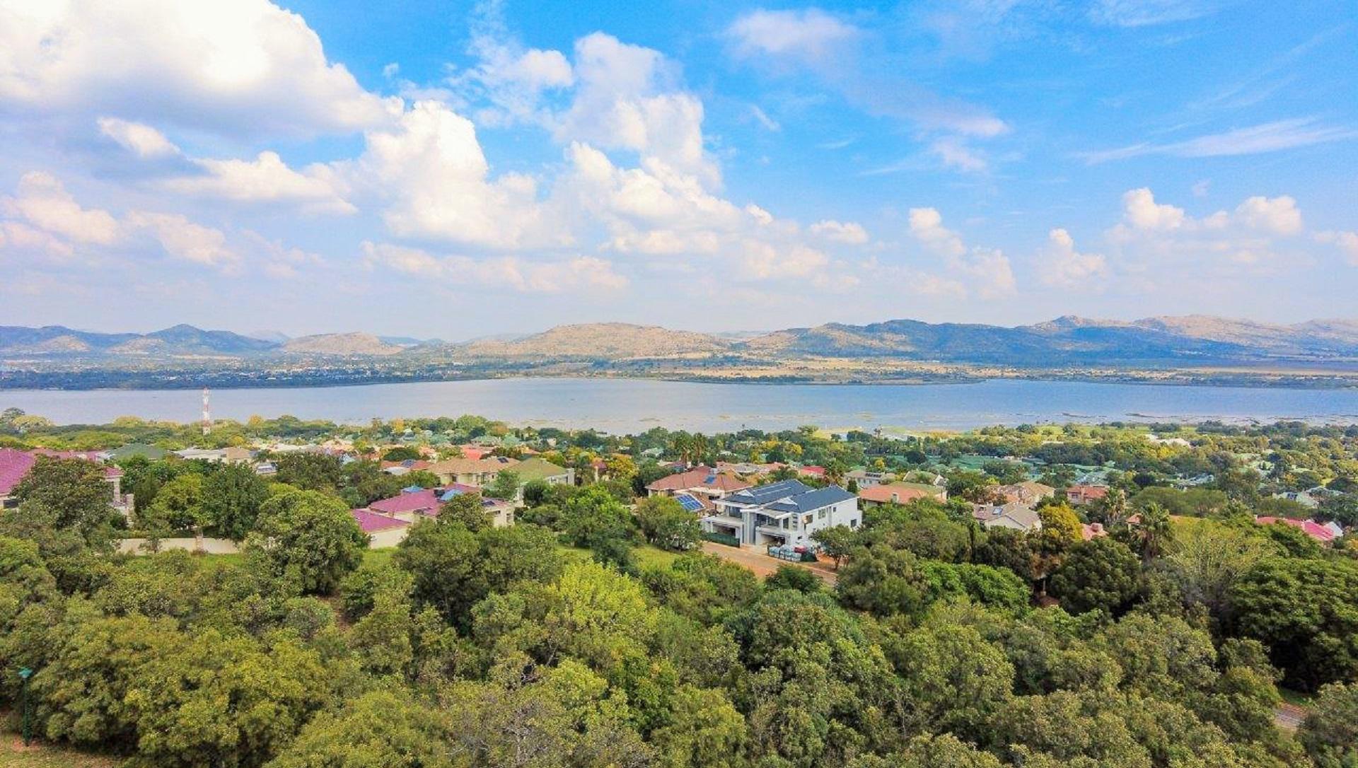 Spaces of property in Kosmos Ridge
