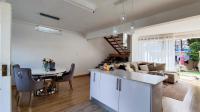 Kitchen - 11 square meters of property in Farrarmere