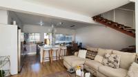 Lounges - 22 square meters of property in Farrarmere