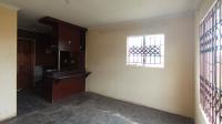 Lounges - 14 square meters of property in Rosslyn