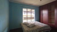 Bed Room 1 - 13 square meters of property in Rosslyn