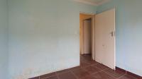 Bed Room 2 - 8 square meters of property in Rosslyn