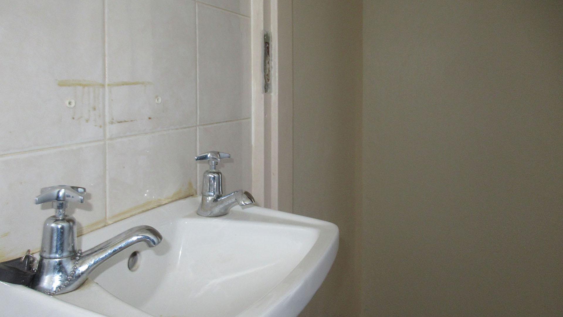 Bed Room 2 - 10 square meters of property in Weltevreden Park