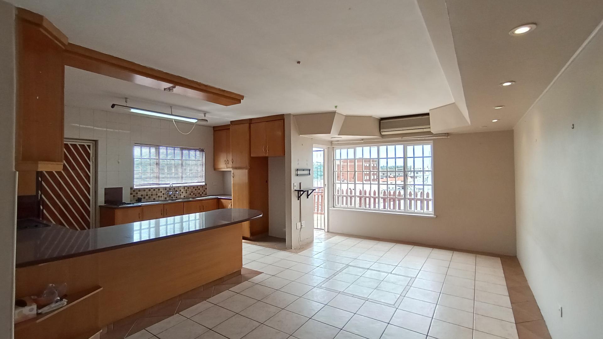 Lounges - 23 square meters of property in Reservoir Hills KZN