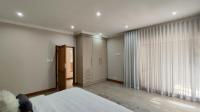 Bed Room 1 - 27 square meters of property in Sonneveld