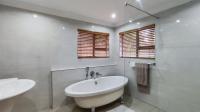Bathroom 1 - 9 square meters of property in Sonneveld