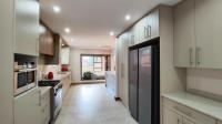 Kitchen - 23 square meters of property in Sonneveld