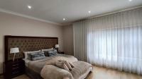 Main Bedroom - 38 square meters of property in Sonneveld