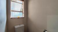 Main Bathroom - 16 square meters of property in Sonneveld
