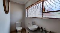 Bathroom 3+ - 13 square meters of property in Sonneveld