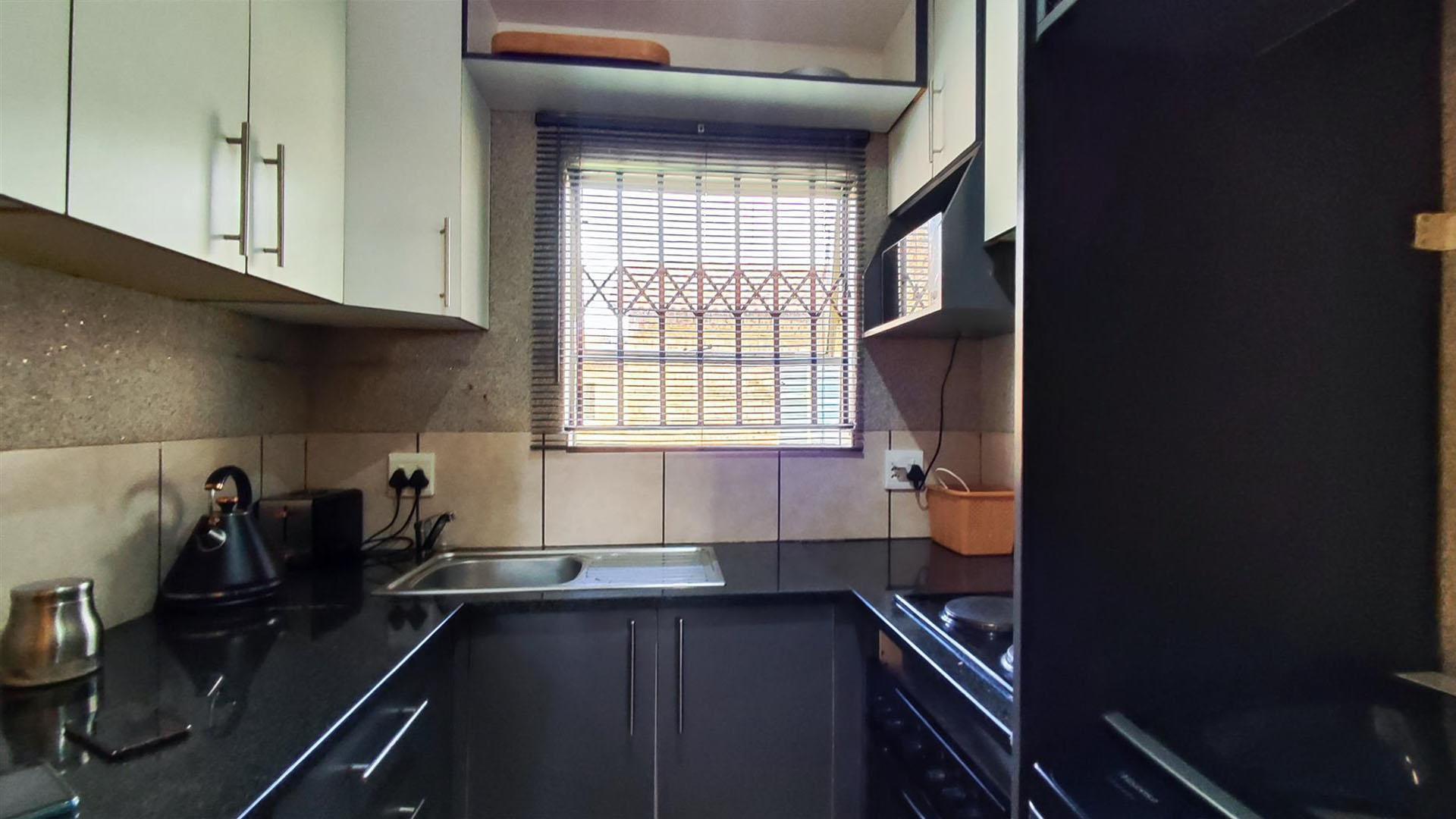 Kitchen - 4 square meters of property in Dawn Park