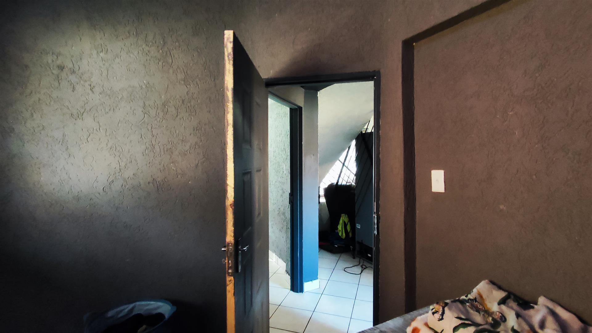 Bed Room 1 - 9 square meters of property in Dawn Park