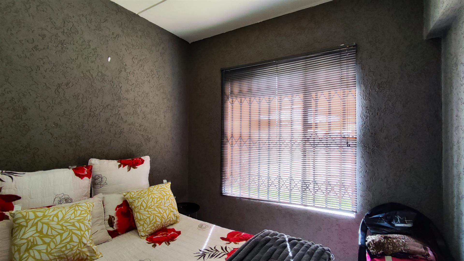 Bed Room 2 - 9 square meters of property in Dawn Park