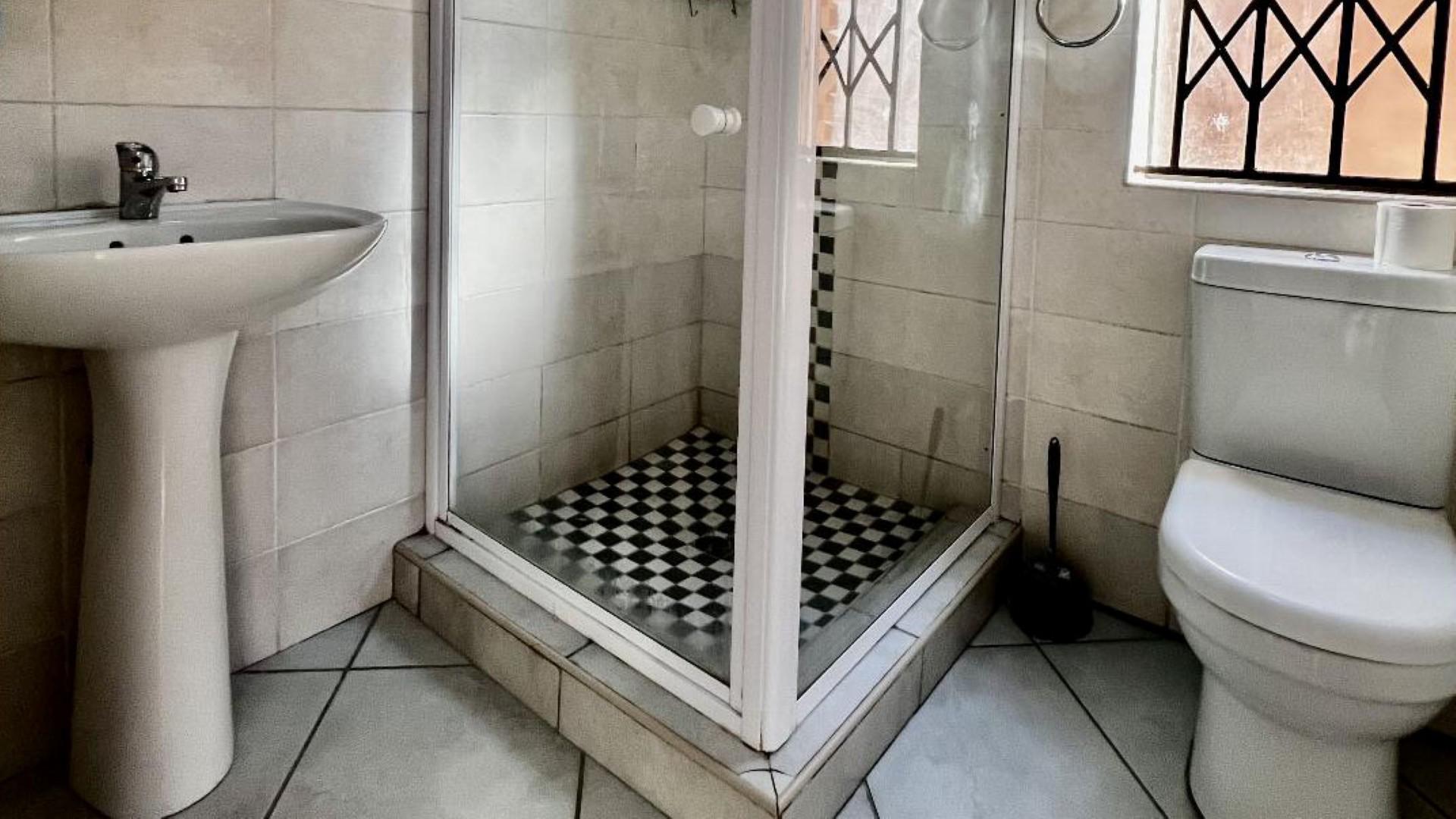 Bathroom 1 of property in Ermelo