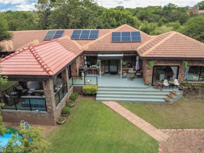 4 Bedroom House for Sale For Sale in Pebble Rock - MR674950