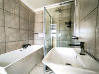  of property in Bendor