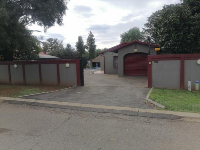 3 Bedroom House for Sale For Sale in Mayberry Park - MR674973