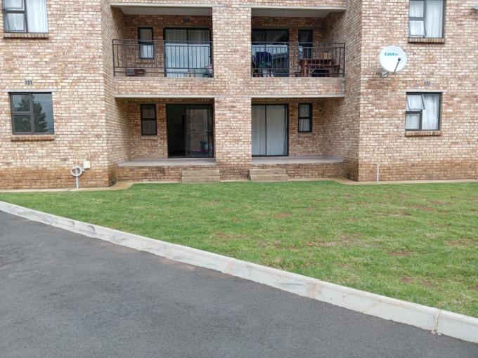 3 Bedroom Simplex for Sale For Sale in Albertsdal - MR674975