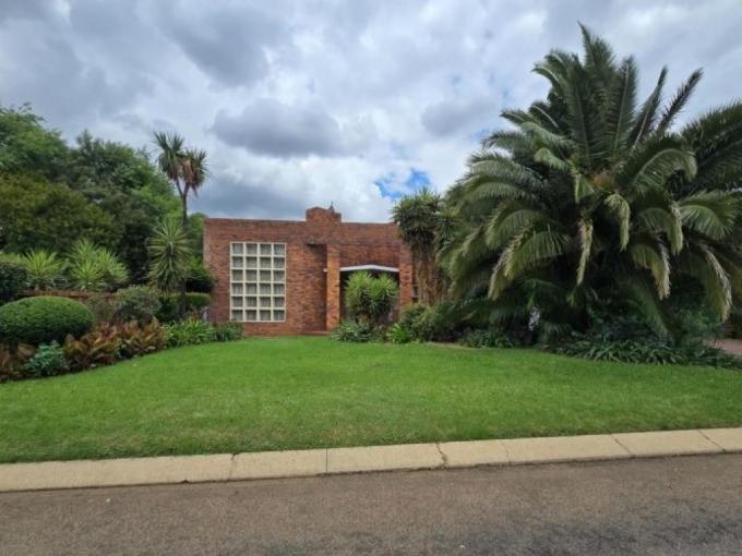 5 Bedroom House for Sale For Sale in Meyersdal - MR674976