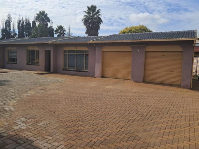4 Bedroom House for Sale For Sale in Brackenhurst - MR674989