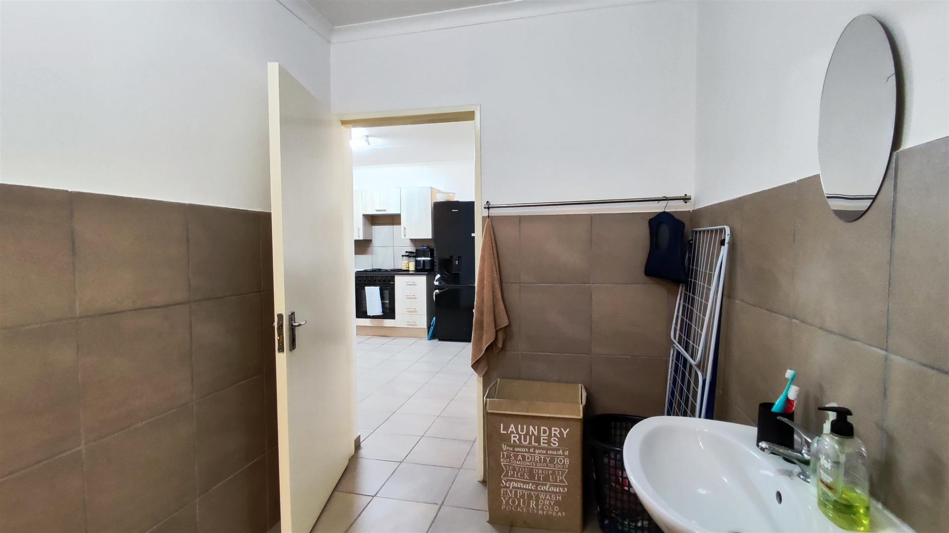 Bathroom 1 - 8 square meters of property in Albertsdal