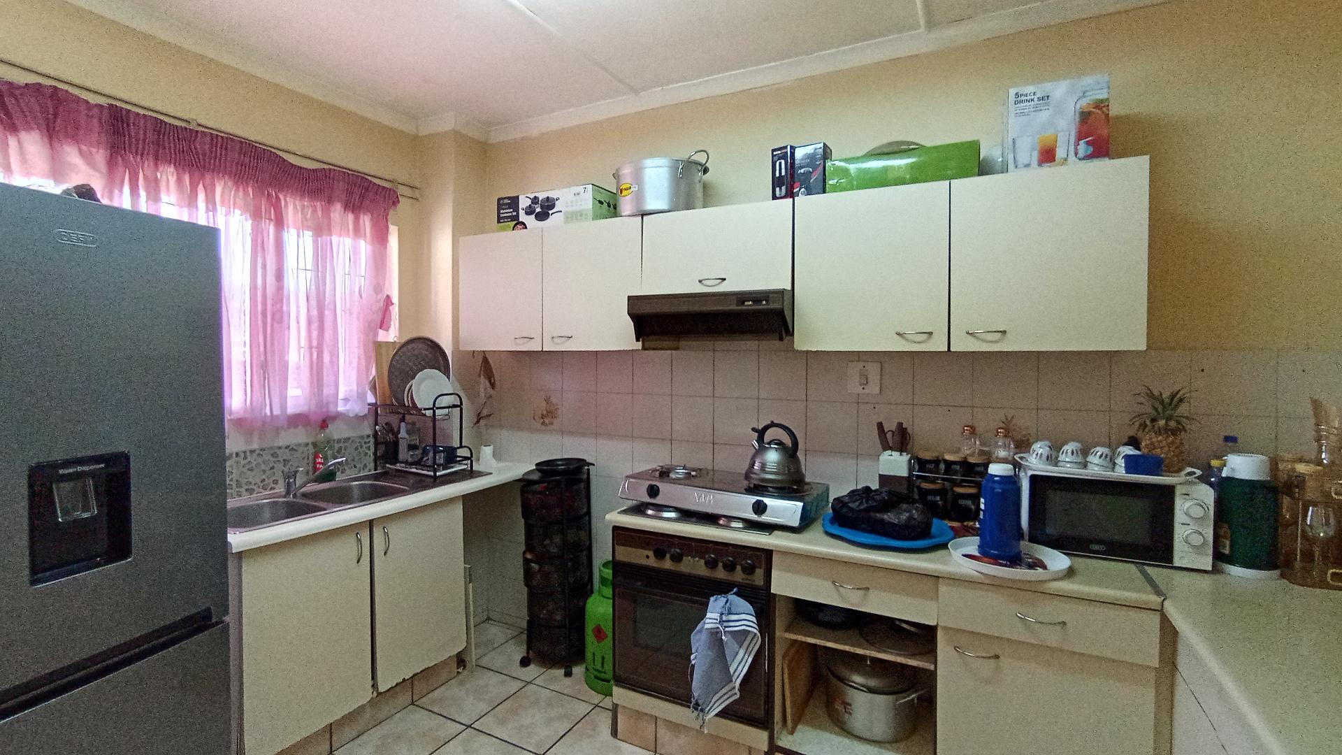 Kitchen - 9 square meters of property in Pietermaritzburg (KZN)