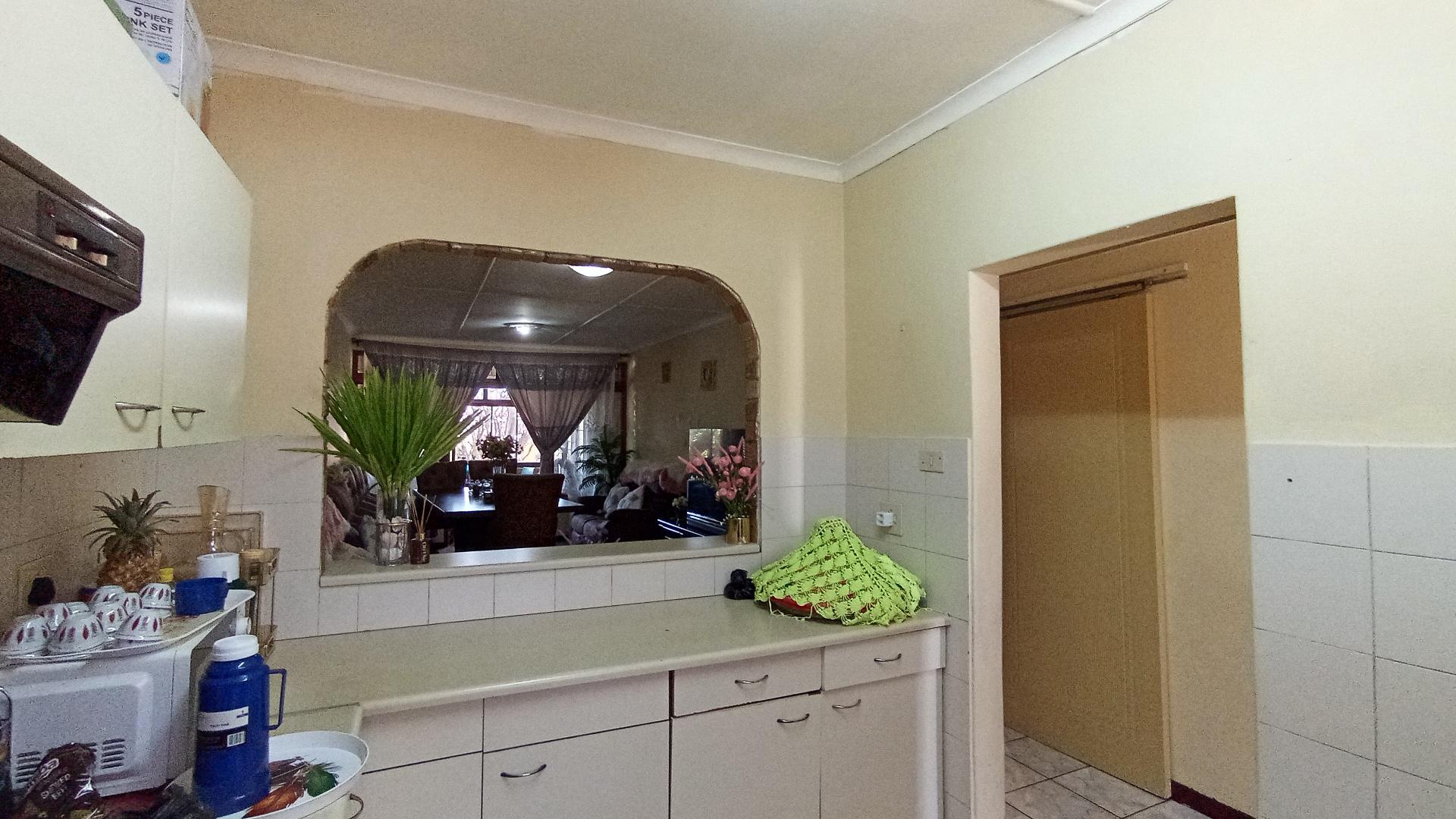 Kitchen - 9 square meters of property in Pietermaritzburg (KZN)