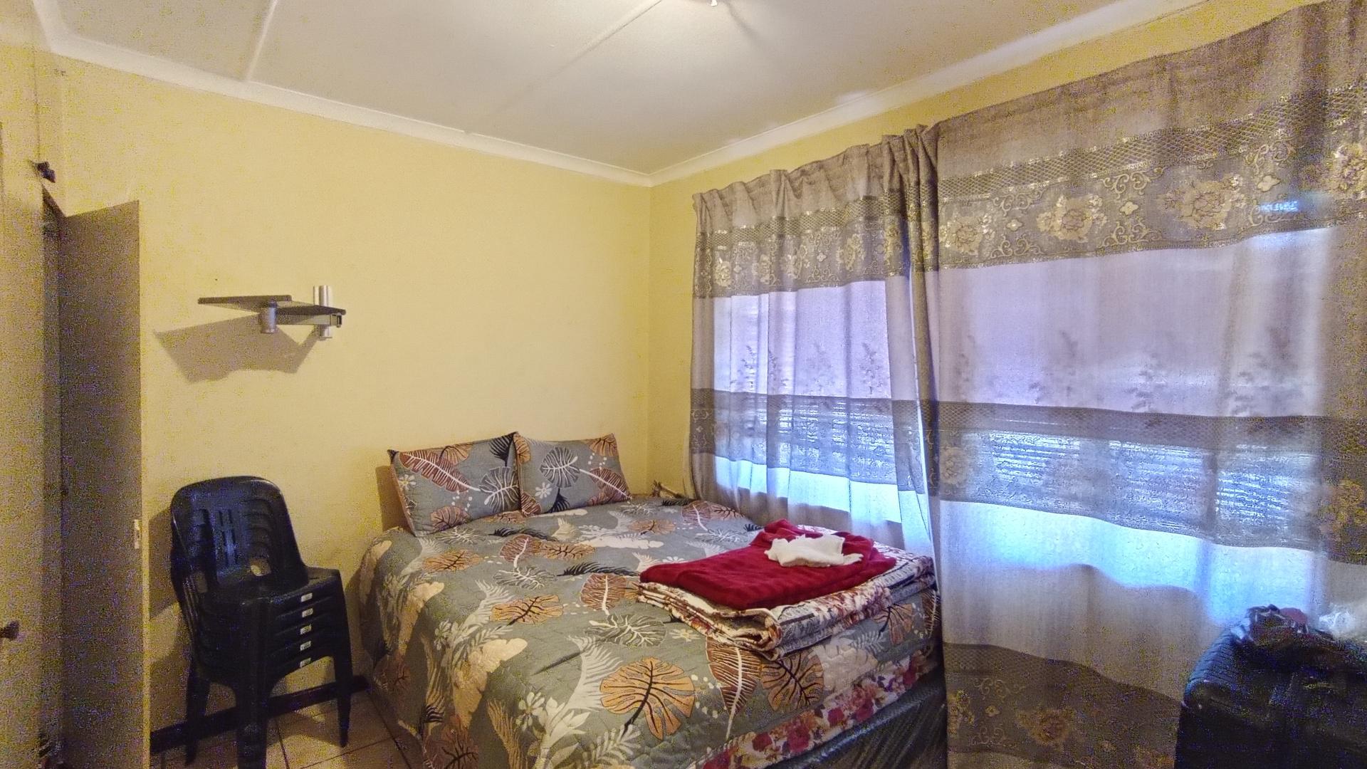 Bed Room 2 - 13 square meters of property in Pietermaritzburg (KZN)