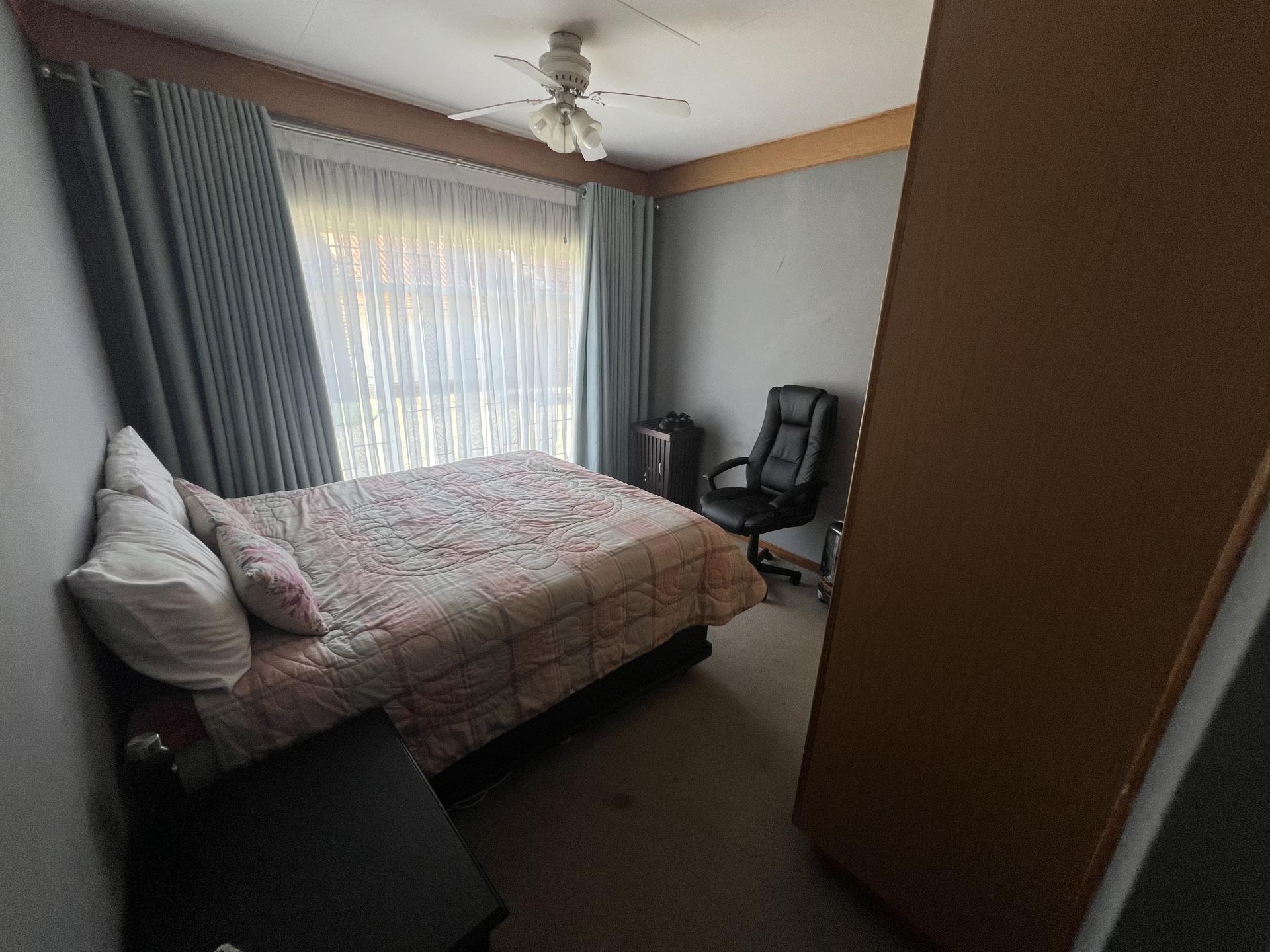 Bed Room 2 of property in Wilkoppies