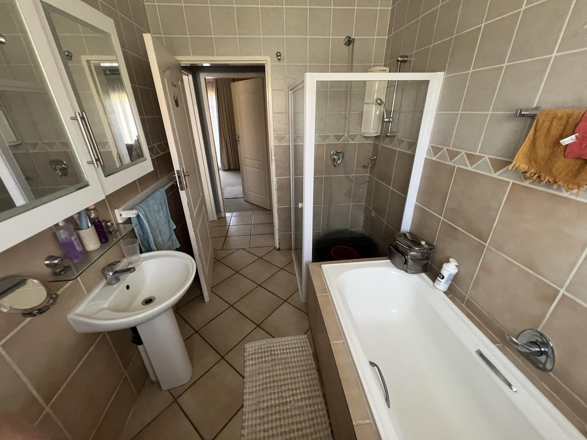 Bathroom 1 of property in Wilkoppies