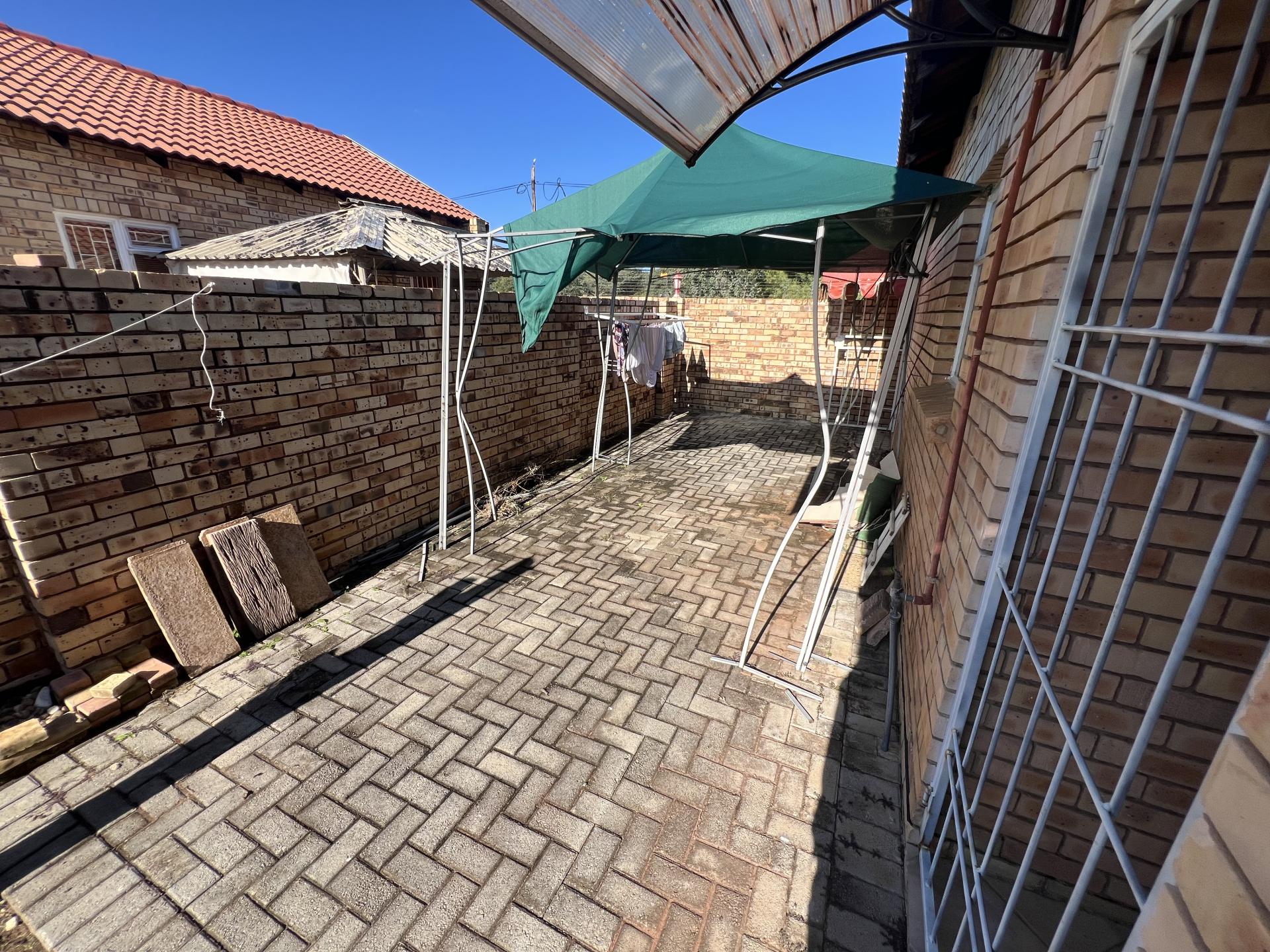 Backyard of property in Wilkoppies