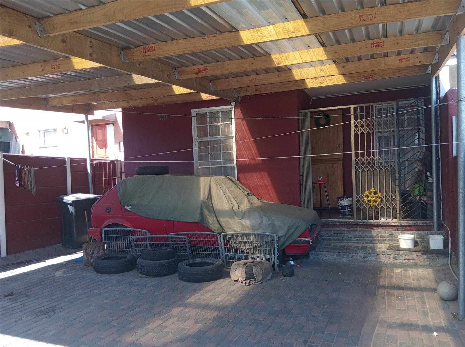 Front View of property in Mitchells Plain