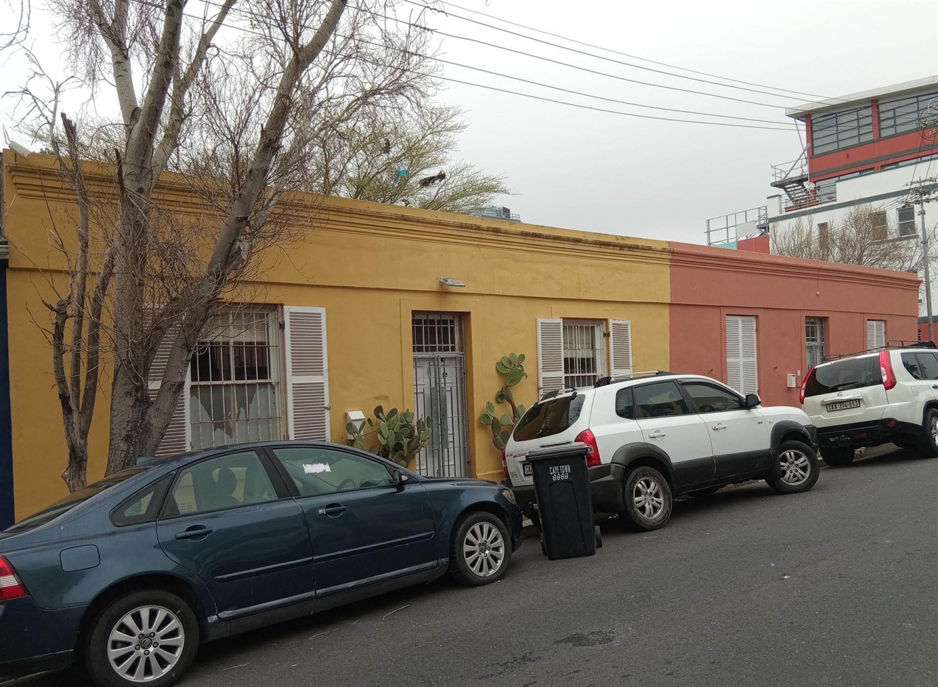 Front View of property in De Waterkant  