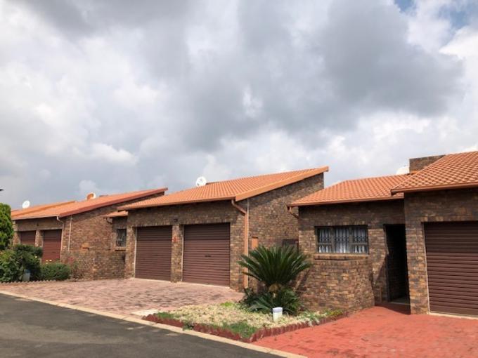 3 Bedroom Simplex for Sale For Sale in Albemarle - MR675115