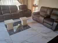  of property in Glenvista