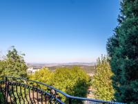  of property in Glenvista