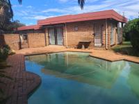  of property in Glenvista