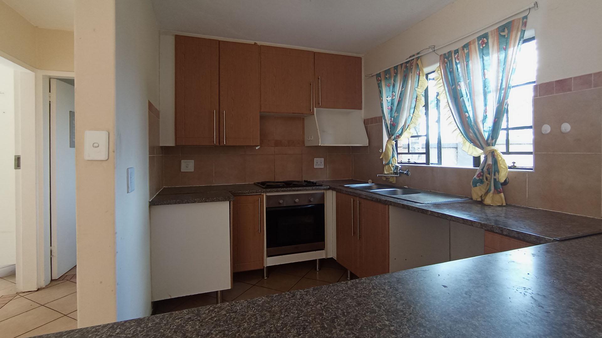 Kitchen - 8 square meters of property in Highveld