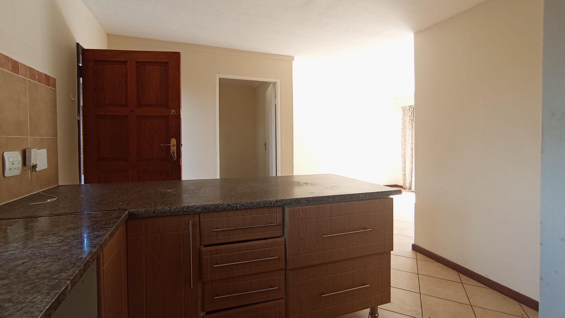 Kitchen - 8 square meters of property in Highveld